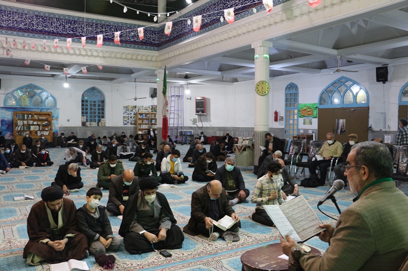مراسم قرائت زيارت جامعه کبيره در مسجد الزهرا(س) سمنان